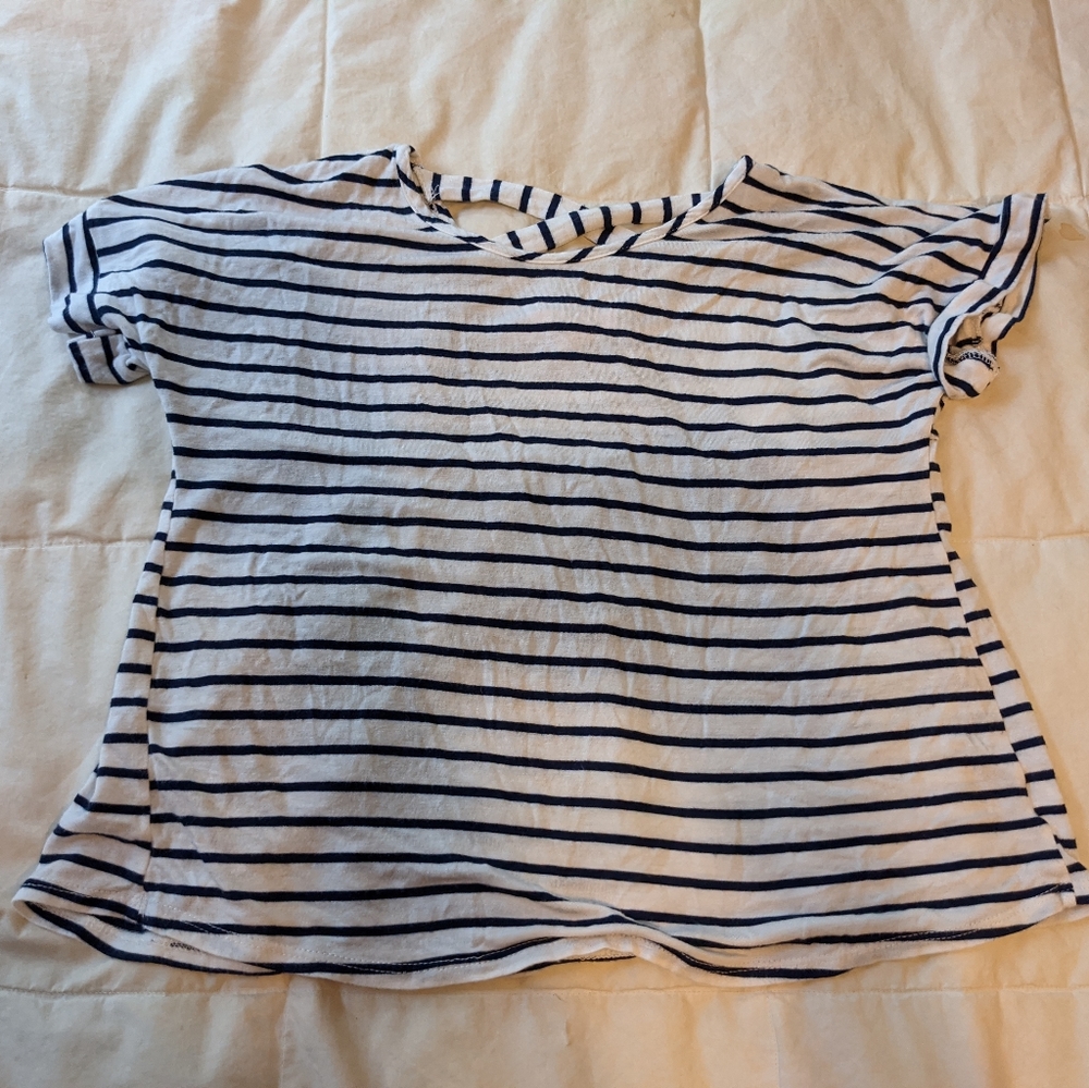 Girl's shirt